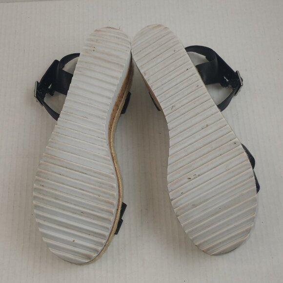 Steve Madden Black and Tan Platform Sandals - Picture 5 of 5